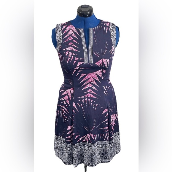 Maggy London Mixed Print Fit & Flare Scuba Mini Dress Purple Pink Palm Sz 4 - Picture 1 of 11